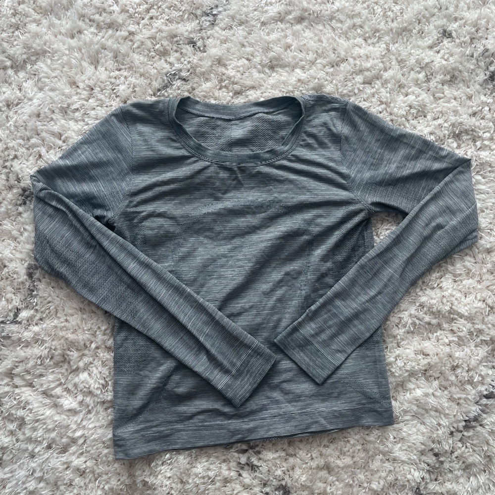 Lululemon Swiftly Tech Race Length Size 2